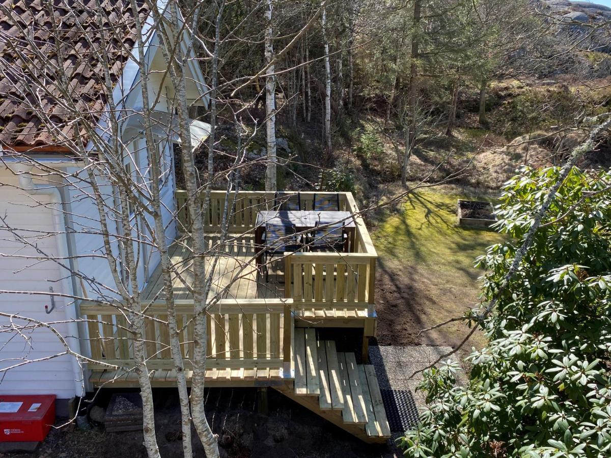 Stuga I Naturskoent Omrade Pa Vaestra Tjoern Saby Εξωτερικό φωτογραφία